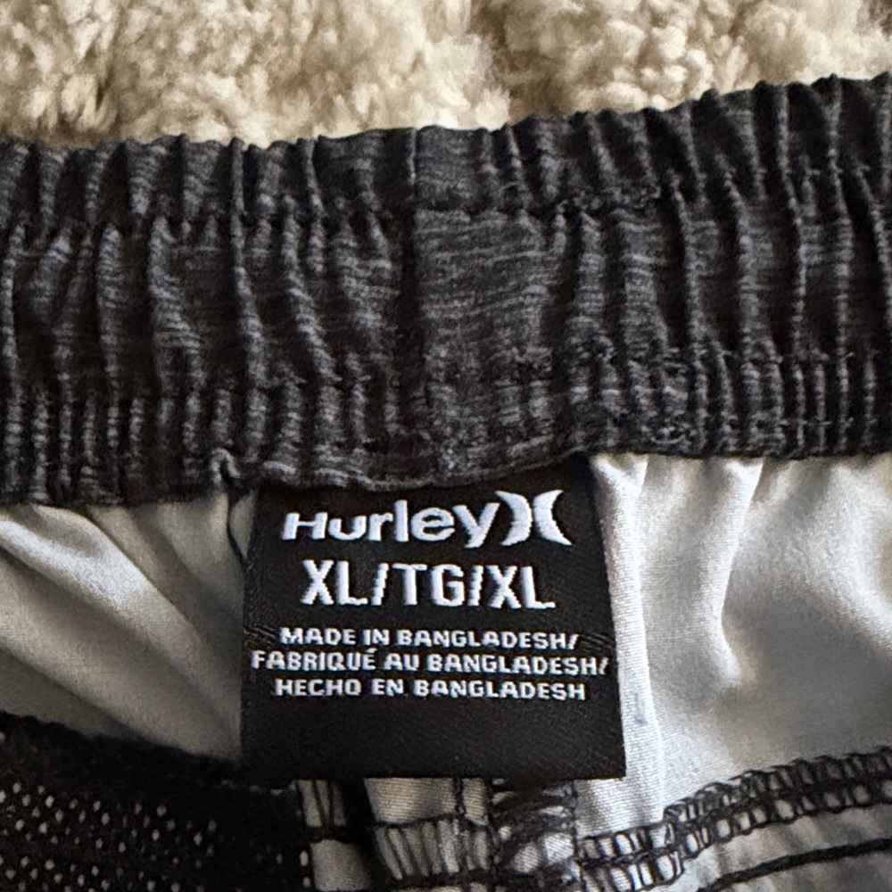 Men's Hurley Quick-dry Shorts - Picture 2 of 3